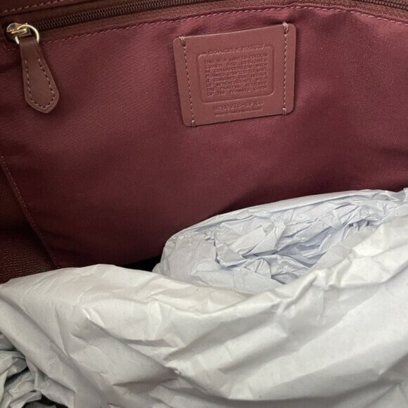 Coach X Peanuts City Tote In With Snoopy Woodstock - Picture 6 of 6